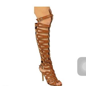 Brown gladiator heels size 7 can fit 7.5